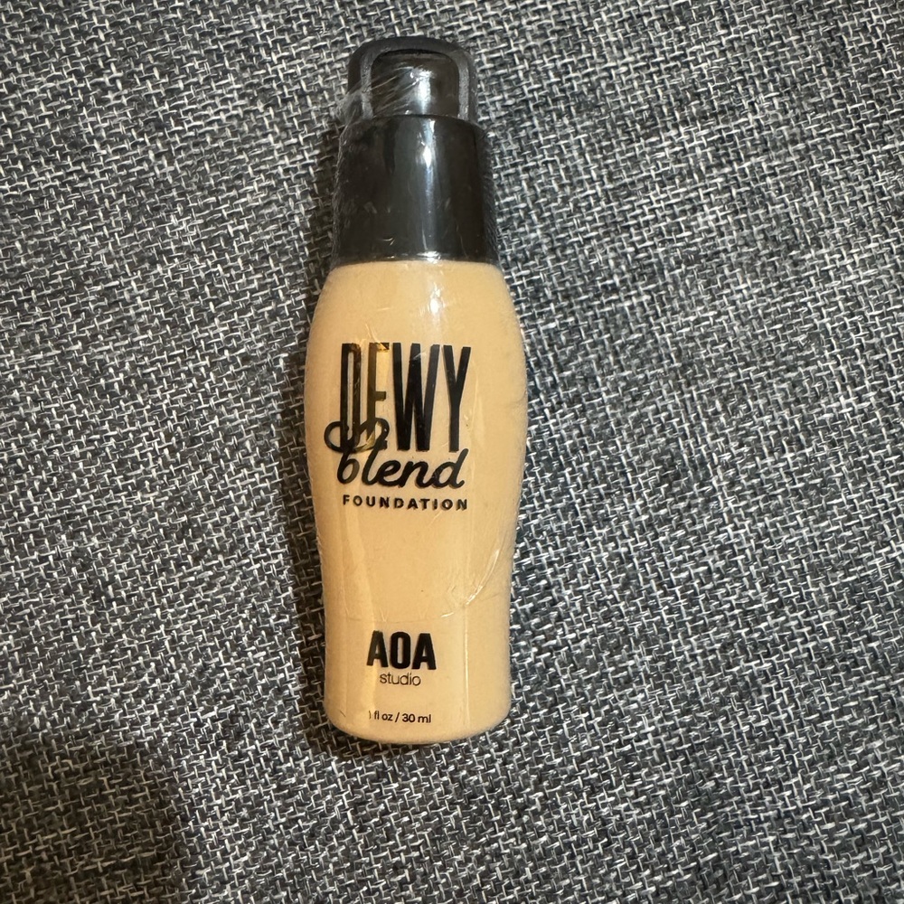 AOA Cream Foundation Dewy Blend Makeup, M1